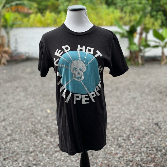 Red Hot Chili Peppers T-Shirt - Picture 1 of 12